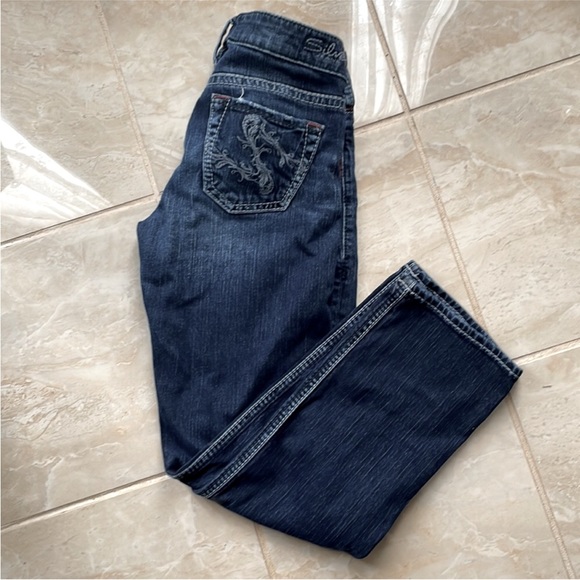 SILVER JEANS | Santorini Crop | Size 25 - Picture 3 of 4